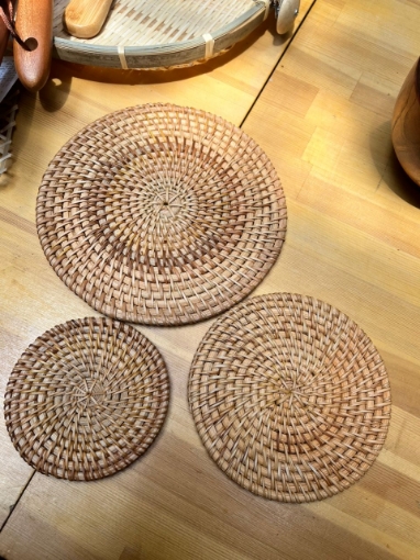 Picture of 1 x Rattan coasters 3 pieces (large, medium and small)